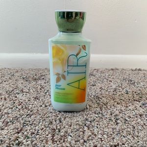 Bath & Body Works Lotion Pear Blossom